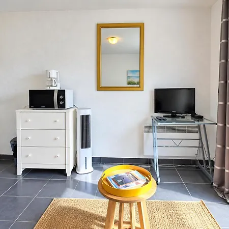 Cosy Proche Plage, A Pied